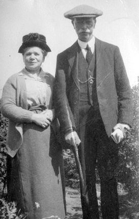 George Sinclair Brebner (1868-1947) and his wife Elizabeth Ingram McKenzie (1863-1929)