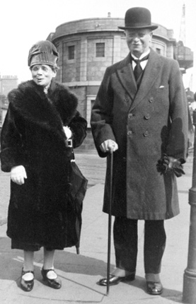 George Sinclair Brebner (1868-1947) and wife Elizabeth Ingram McKenzie (1863-1929)
